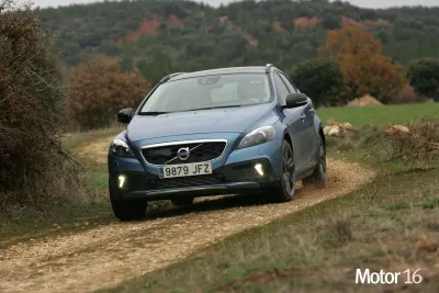 V40 Cross Country
